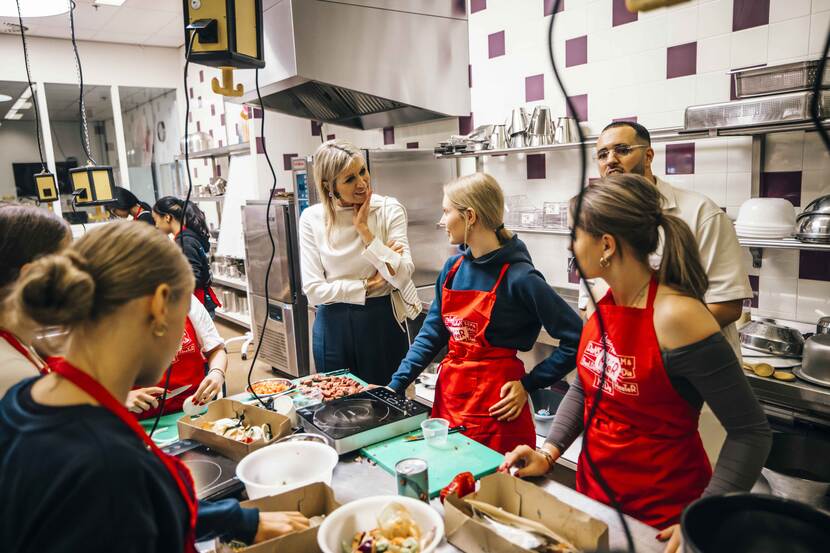 Koningin Máxima bezoekt VMBO ‘t Venster voor ‘Méér Kunst en Cultuur in School en Omgeving’