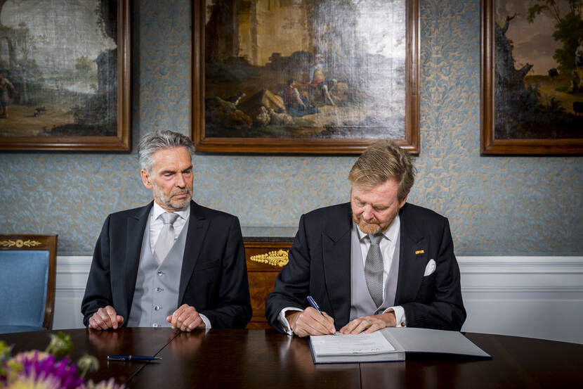 Ondertekening Koninklijke Besluiten kabinet-Schoof