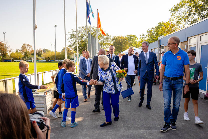 Bezoek Prinses Beatrix aan campagnedag Zwaluwen Jeugd Actie