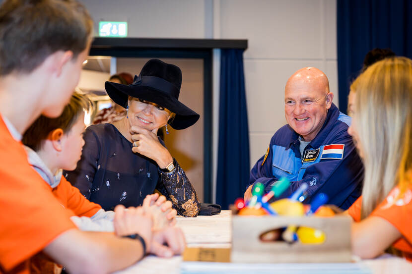 Koningin Máxima lanceert landelijke start Vakkanjers in Space Expo