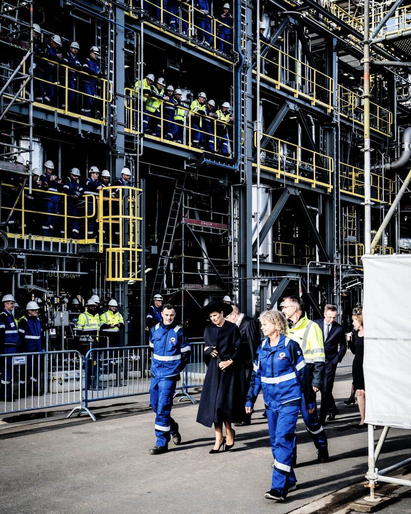 Koningin Máxima opent nieuwe fabriek Avantium