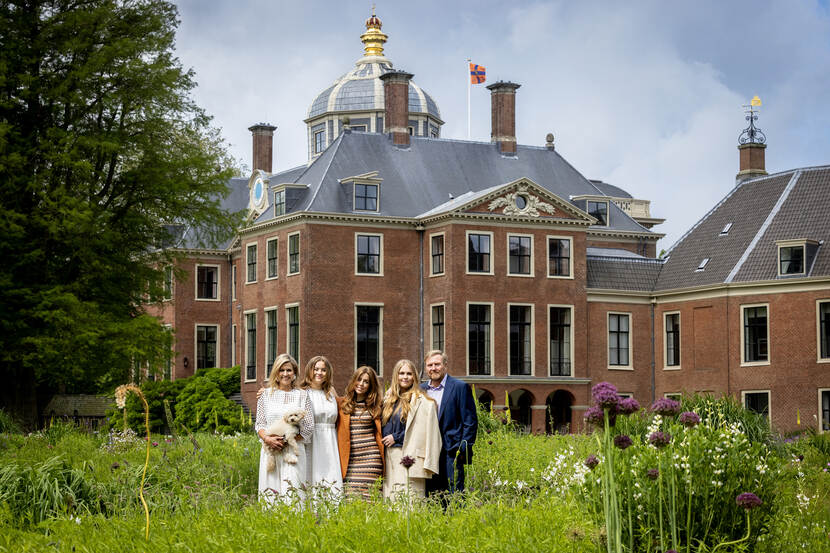 Koninklijk gezin bij Paleis Huis ten Bosch 2024